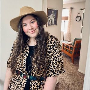 Meet your Posher, Becca